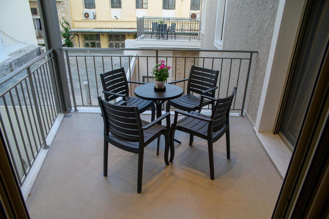 Uni Island - City Center Suites Ираклио Екстериор снимка