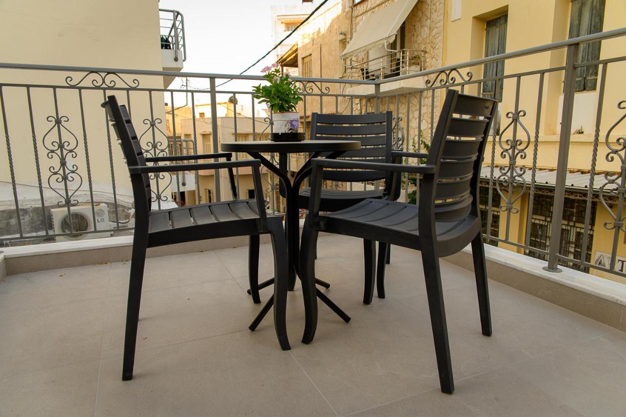 Uni Island - City Center Suites Ираклио Екстериор снимка