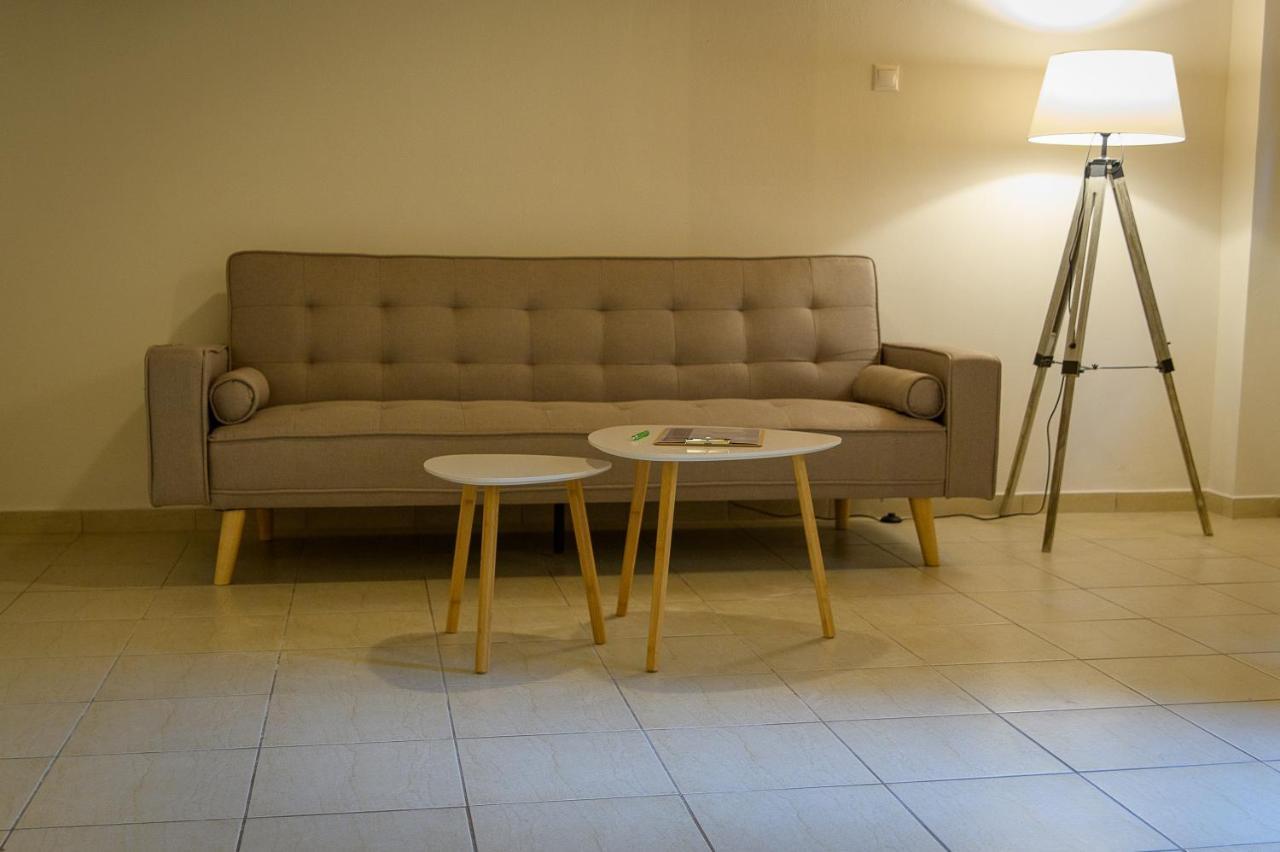 Uni Island - City Center Suites Ираклио Екстериор снимка