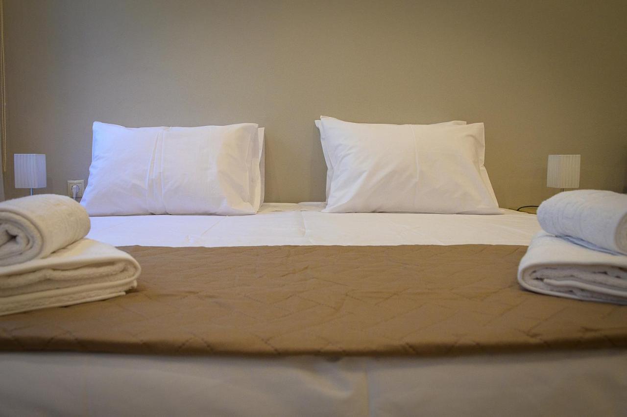 Uni Island - City Center Suites Ираклио Екстериор снимка