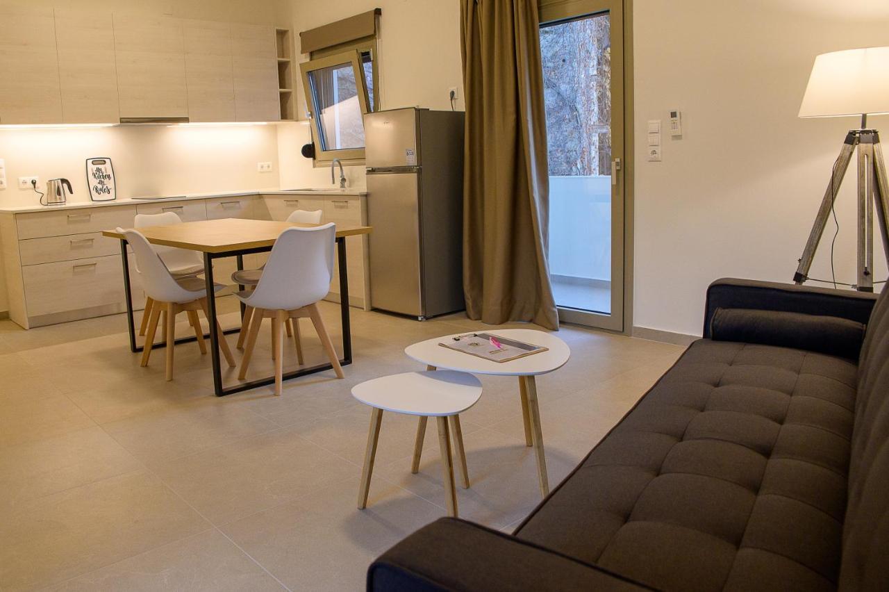 Uni Island - City Center Suites Ираклио Екстериор снимка
