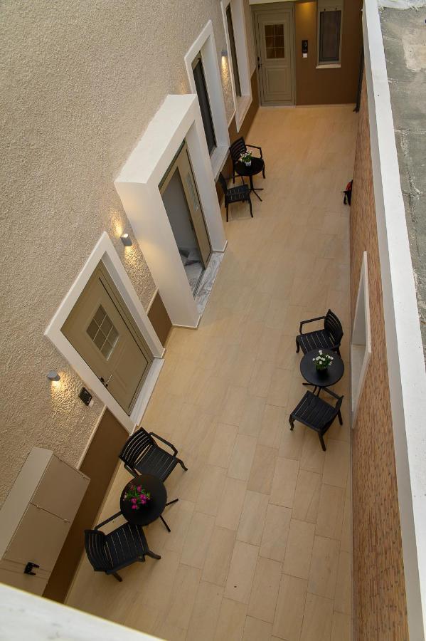 Uni Island - City Center Suites Ираклио Екстериор снимка